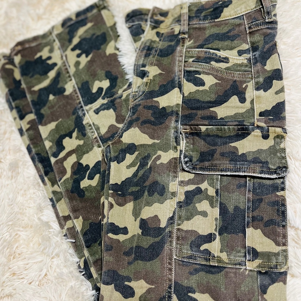 Hidden Camo Cargo Jeans